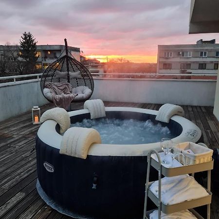 Апартаменти Arad Wellness Екстер'єр фото