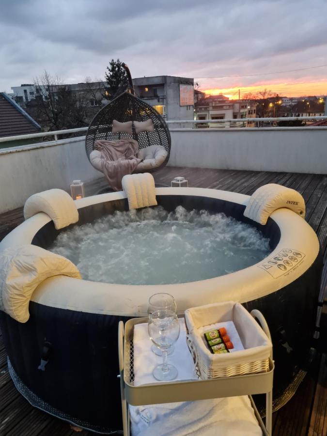 Апартаменти Arad Wellness Екстер'єр фото